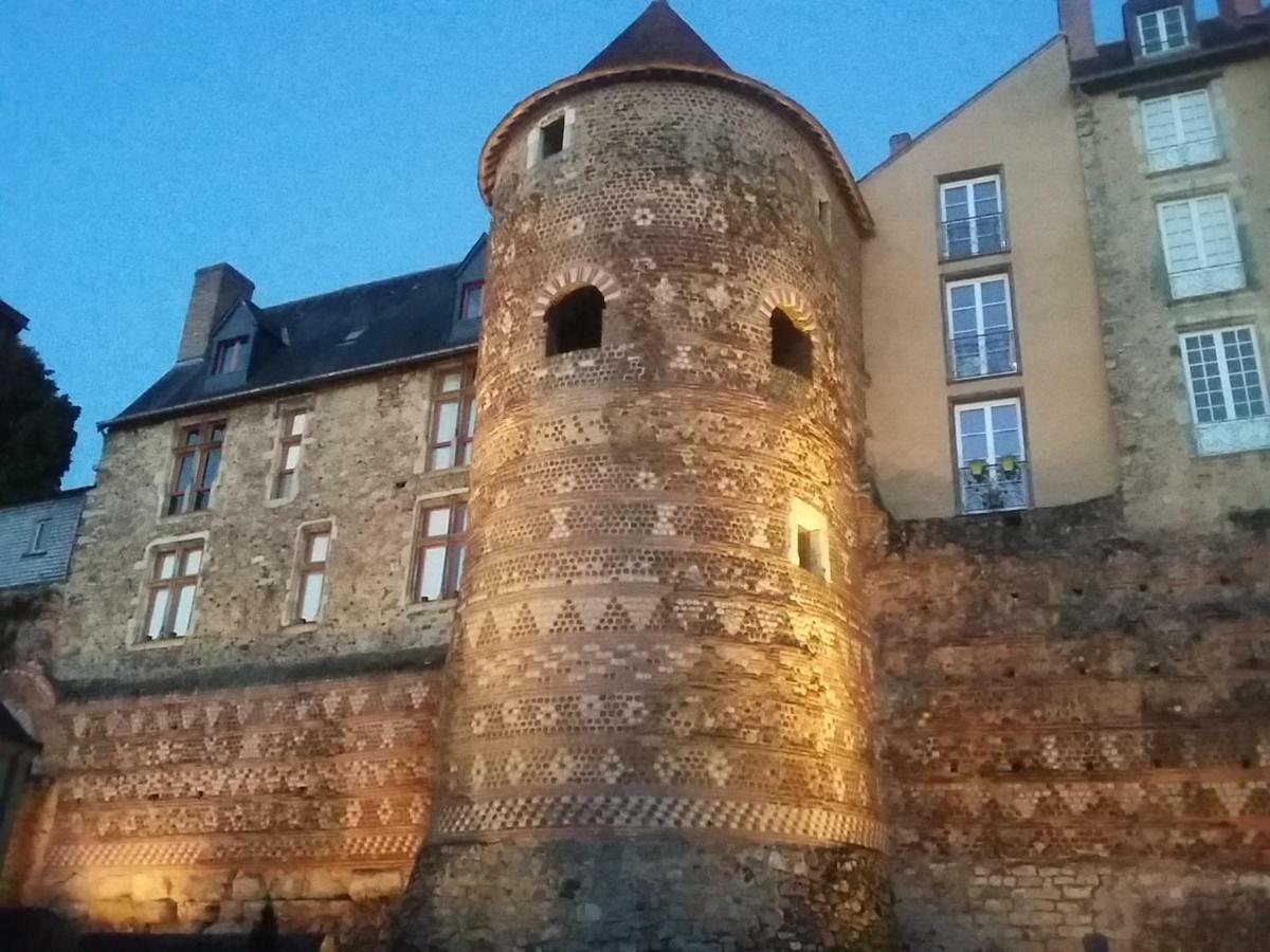 לה מאנש Petite Maison Romantique Au Calme, Coeur Historique Plantagenet, Vue Ville מראה חיצוני תמונה